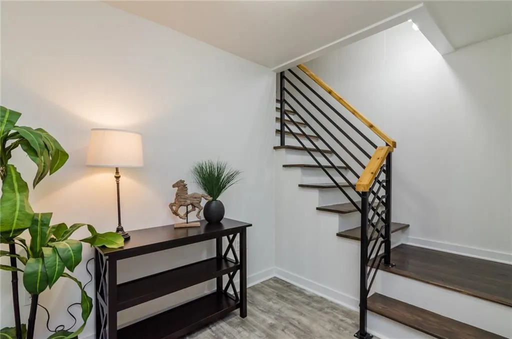 5280 High Point Road, Sandy Springs, Georgia 30342, 4 Bedrooms Bedrooms, ,4 BathroomsBathrooms,Residential,Sold,5280 High Point Road,5852658