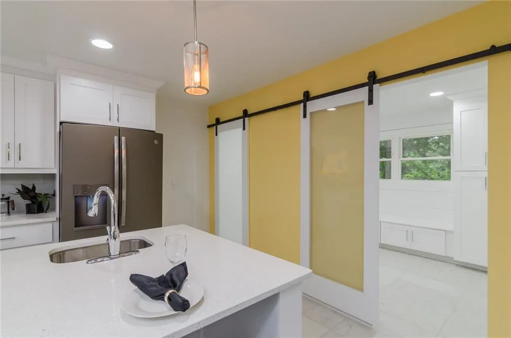 5280 High Point Road, Sandy Springs, Georgia 30342, 4 Bedrooms Bedrooms, ,4 BathroomsBathrooms,Residential,Sold,5280 High Point Road,5852658