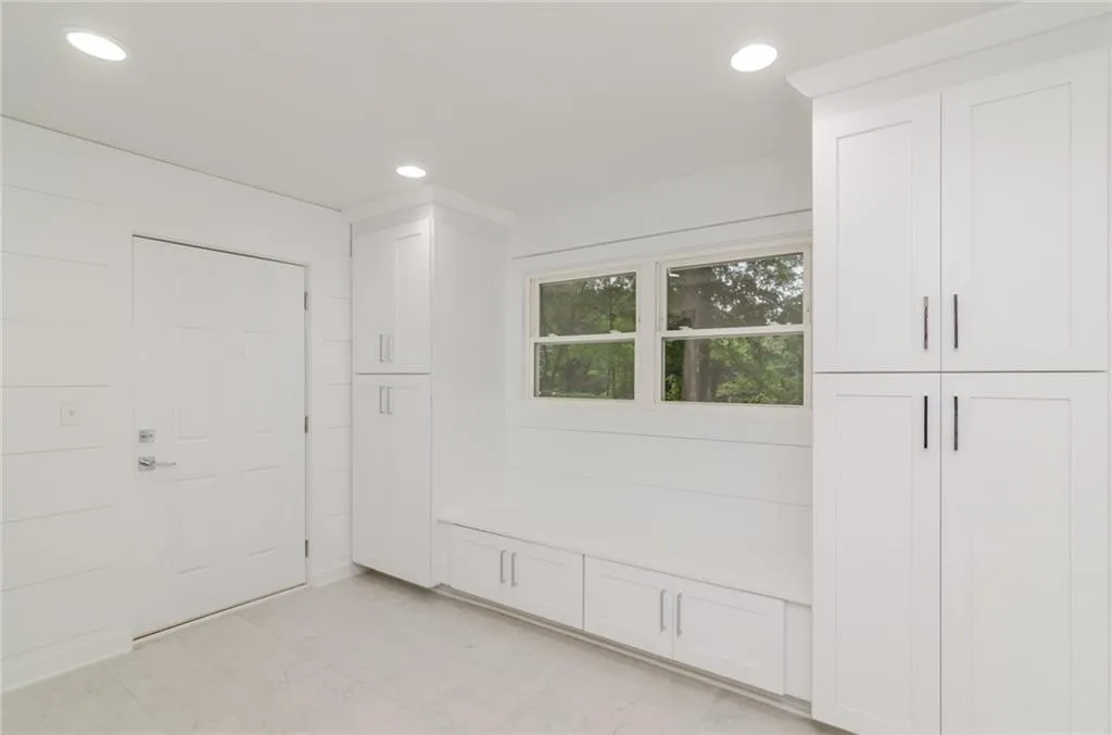 5280 High Point Road, Sandy Springs, Georgia 30342, 4 Bedrooms Bedrooms, ,4 BathroomsBathrooms,Residential,Sold,5280 High Point Road,5852658