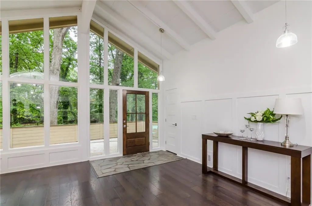 5280 High Point Road, Sandy Springs, Georgia 30342, 4 Bedrooms Bedrooms, ,4 BathroomsBathrooms,Residential,Sold,5280 High Point Road,5852658