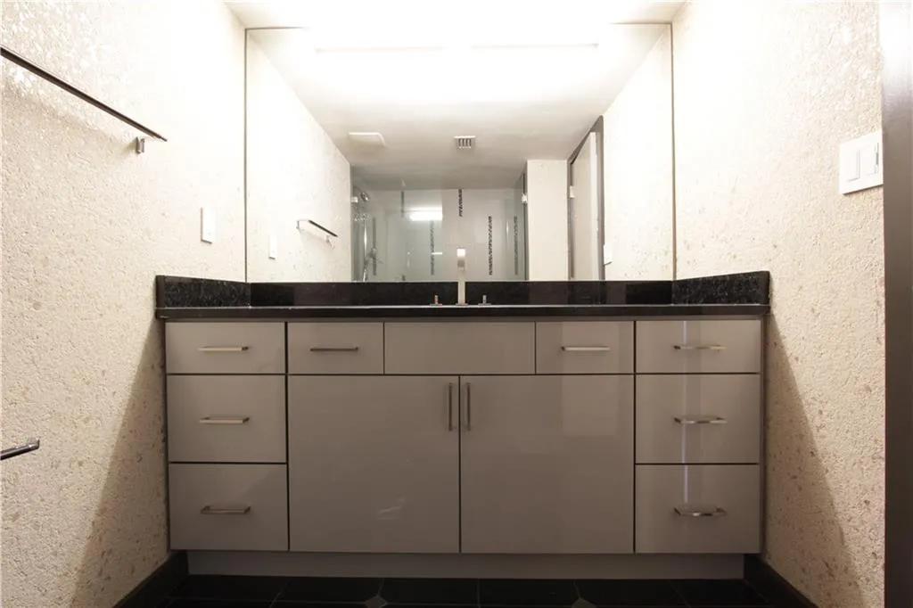 795 Hammond Drive Unit 806, Atlanta, Georgia 30328, 2 Bedrooms Bedrooms, ,1 BathroomBathrooms,Residential,Sold,795 Hammond Drive Unit 806,6749982