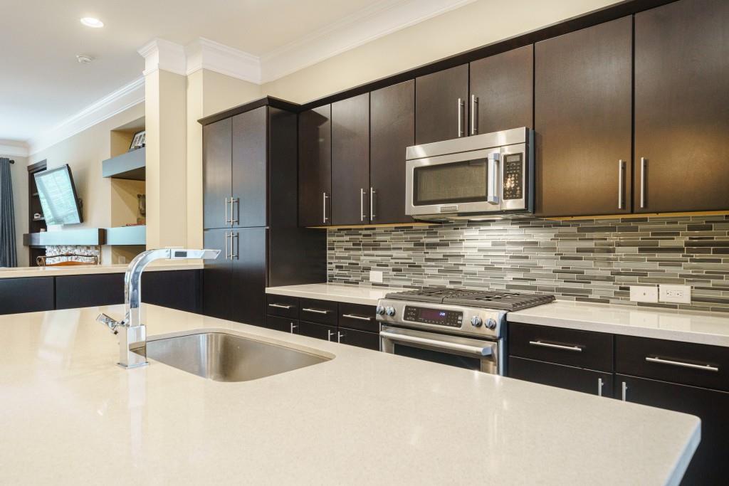 405 Alderwood Street, Sandy Springs, Georgia 30328, 3 Bedrooms Bedrooms, ,3 BathroomsBathrooms,Residential,Sold,405 Alderwood Street,7275747