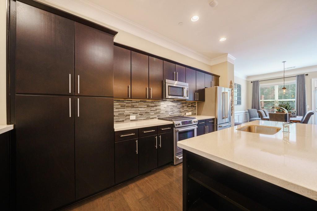 405 Alderwood Street, Sandy Springs, Georgia 30328, 3 Bedrooms Bedrooms, ,3 BathroomsBathrooms,Residential,Sold,405 Alderwood Street,7275747