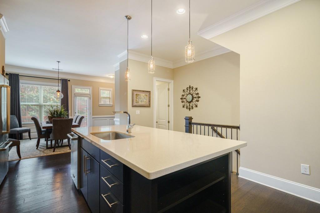 405 Alderwood Street, Sandy Springs, Georgia 30328, 3 Bedrooms Bedrooms, ,3 BathroomsBathrooms,Residential,Sold,405 Alderwood Street,7275747