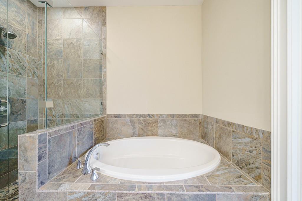405 Alderwood Street, Sandy Springs, Georgia 30328, 3 Bedrooms Bedrooms, ,3 BathroomsBathrooms,Residential,Sold,405 Alderwood Street,7275747