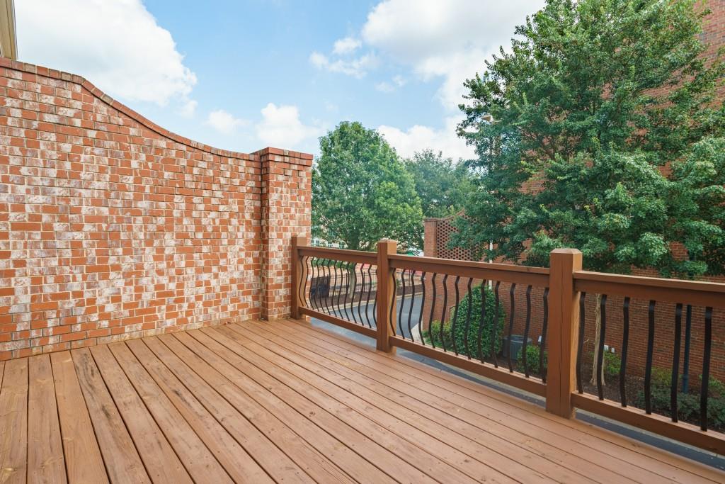 405 Alderwood Street, Sandy Springs, Georgia 30328, 3 Bedrooms Bedrooms, ,3 BathroomsBathrooms,Residential,Sold,405 Alderwood Street,7275747