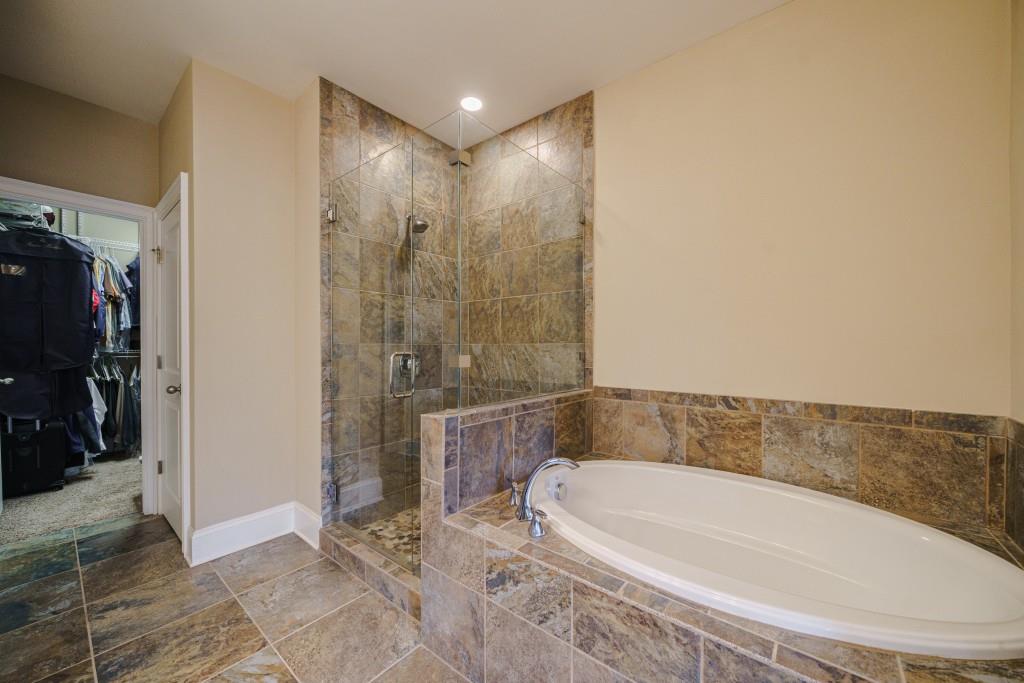 405 Alderwood Street, Sandy Springs, Georgia 30328, 3 Bedrooms Bedrooms, ,3 BathroomsBathrooms,Residential,Sold,405 Alderwood Street,7275747