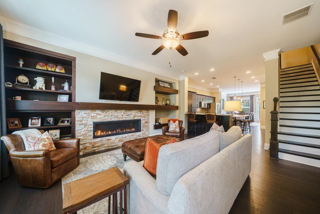 405 Alderwood Street, Sandy Springs, Georgia 30328, 3 Bedrooms Bedrooms, ,3 BathroomsBathrooms,Residential,Sold,405 Alderwood Street,7275747