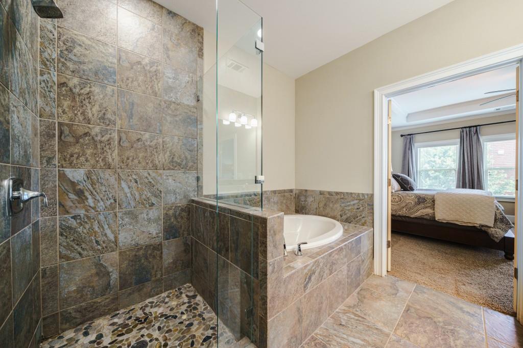 405 Alderwood Street, Sandy Springs, Georgia 30328, 3 Bedrooms Bedrooms, ,3 BathroomsBathrooms,Residential,Sold,405 Alderwood Street,7275747