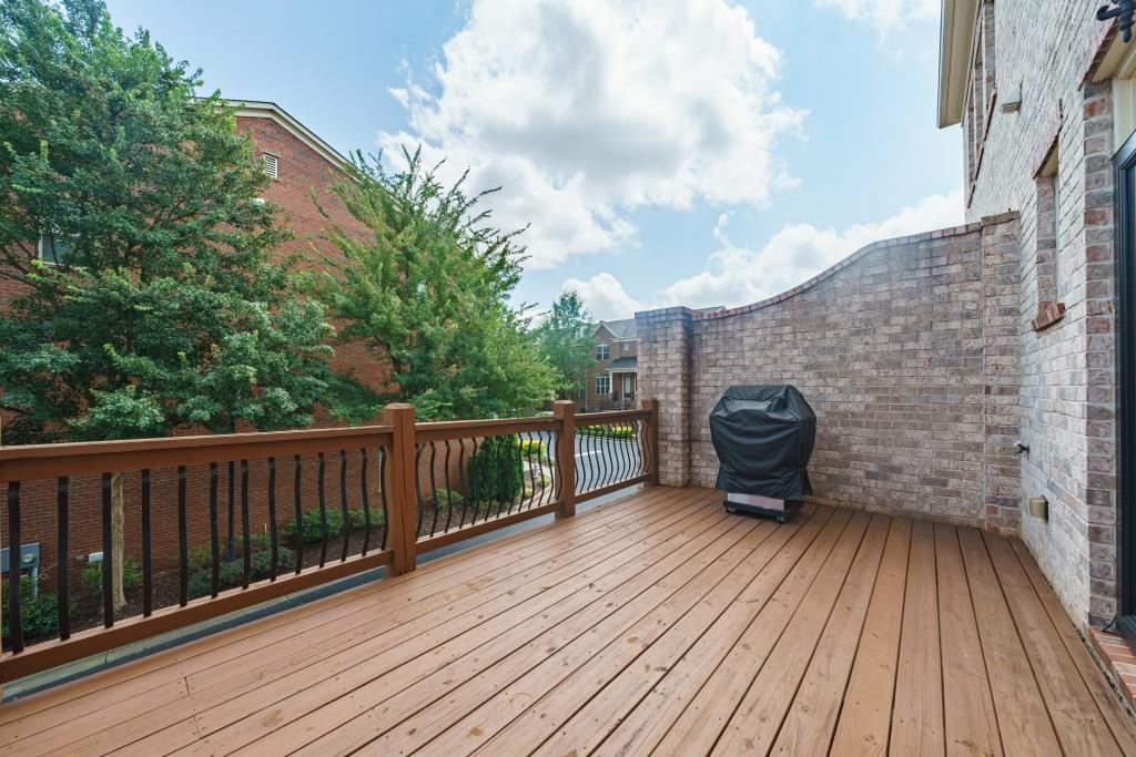 405 Alderwood Street, Sandy Springs, Georgia 30328, 3 Bedrooms Bedrooms, ,3 BathroomsBathrooms,Residential,Sold,405 Alderwood Street,7275747