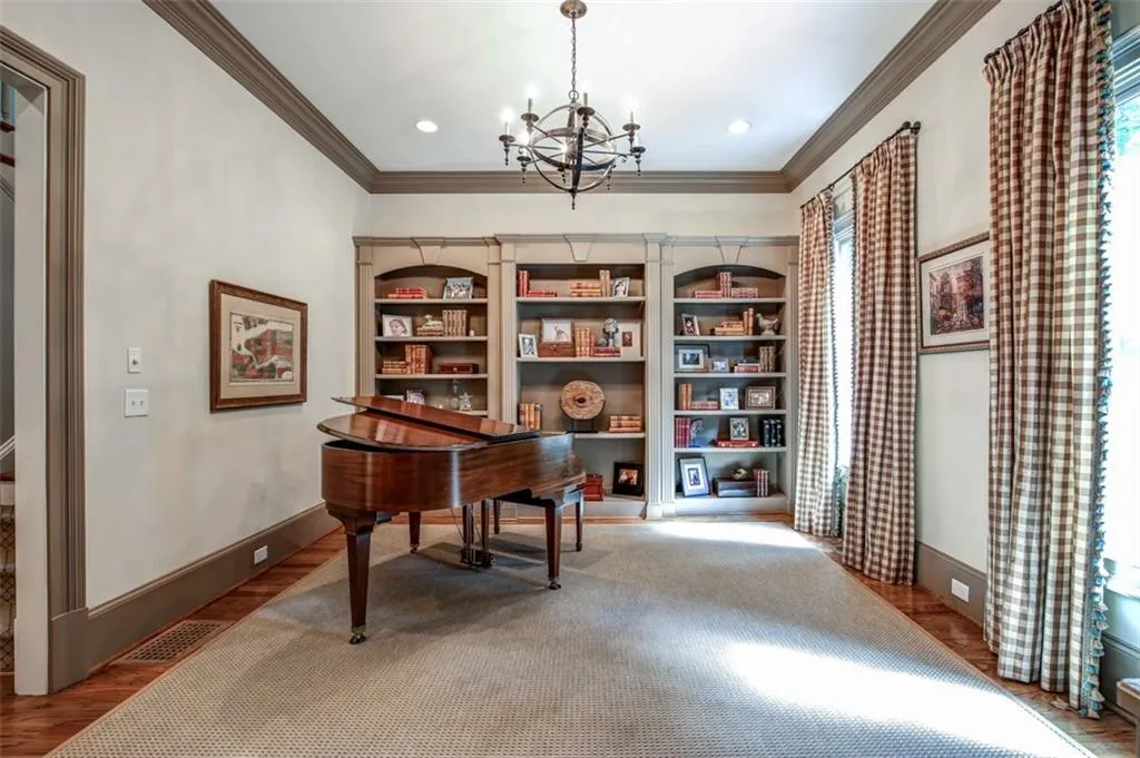 2680 Dellwood Drive Nw, Atlanta, Georgia 30305, 5 Bedrooms Bedrooms, ,5 BathroomsBathrooms,Residential,Sold,2680 Dellwood Drive Nw,5897234