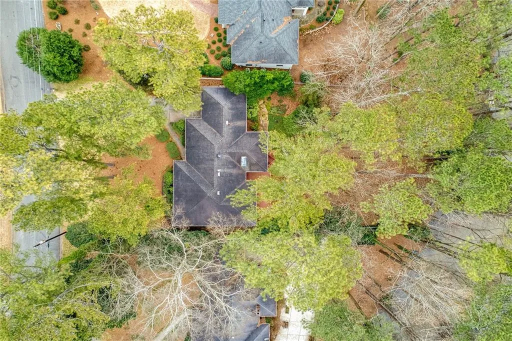 140 Forrest Lake Drive Nw, Sandy Springs, Georgia 30327, 5 Bedrooms Bedrooms, ,3 BathroomsBathrooms,Residential,Sold,140 Forrest Lake Drive Nw,6999966