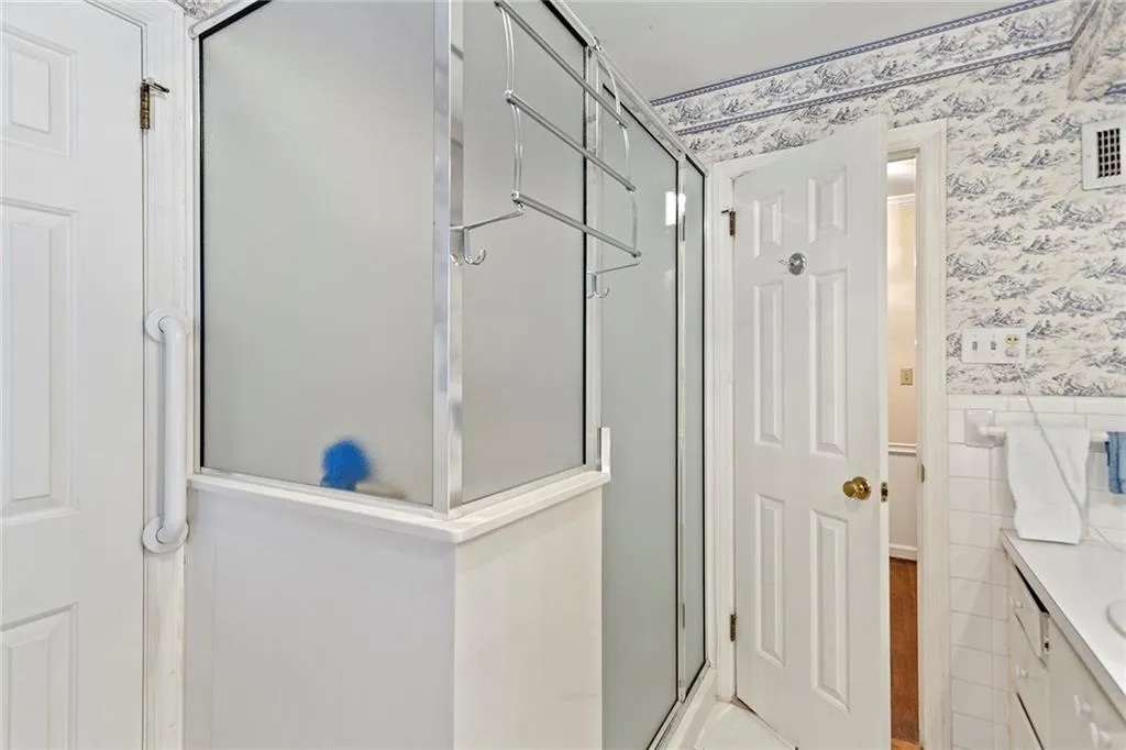 140 Forrest Lake Drive Nw, Sandy Springs, Georgia 30327, 5 Bedrooms Bedrooms, ,3 BathroomsBathrooms,Residential,Sold,140 Forrest Lake Drive Nw,6999966