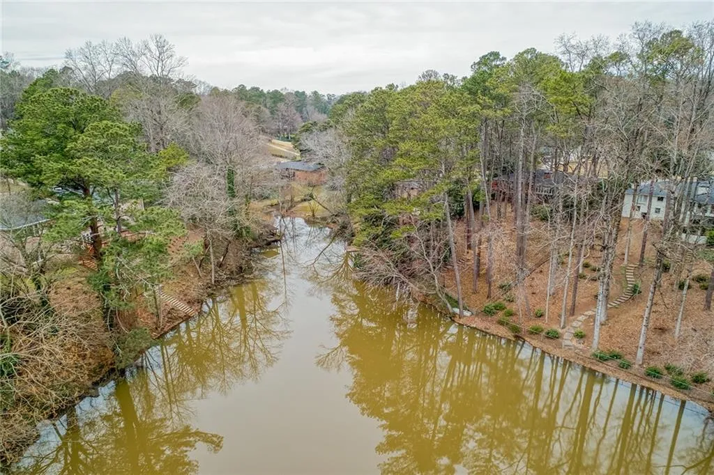 140 Forrest Lake Drive Nw, Sandy Springs, Georgia 30327, 5 Bedrooms Bedrooms, ,3 BathroomsBathrooms,Residential,Sold,140 Forrest Lake Drive Nw,6999966