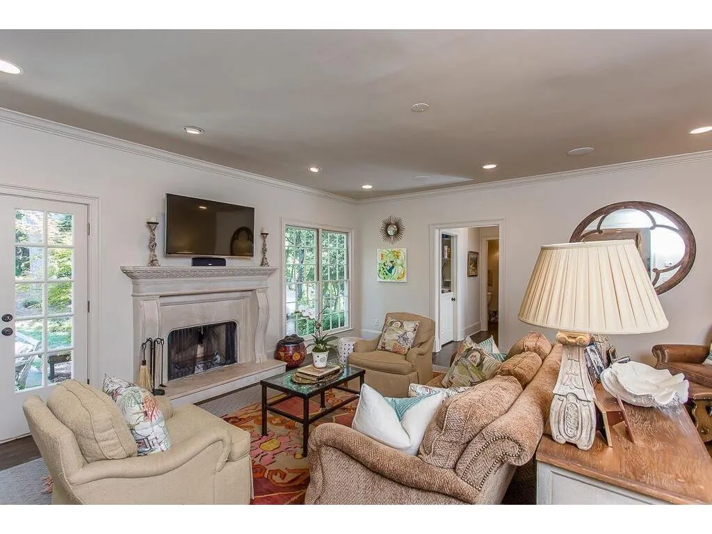 1317 Wesley Place Nw, Atlanta, Georgia 30327, 6 Bedrooms Bedrooms, ,5 BathroomsBathrooms,Residential,Sold,1317 Wesley Place Nw,5806192