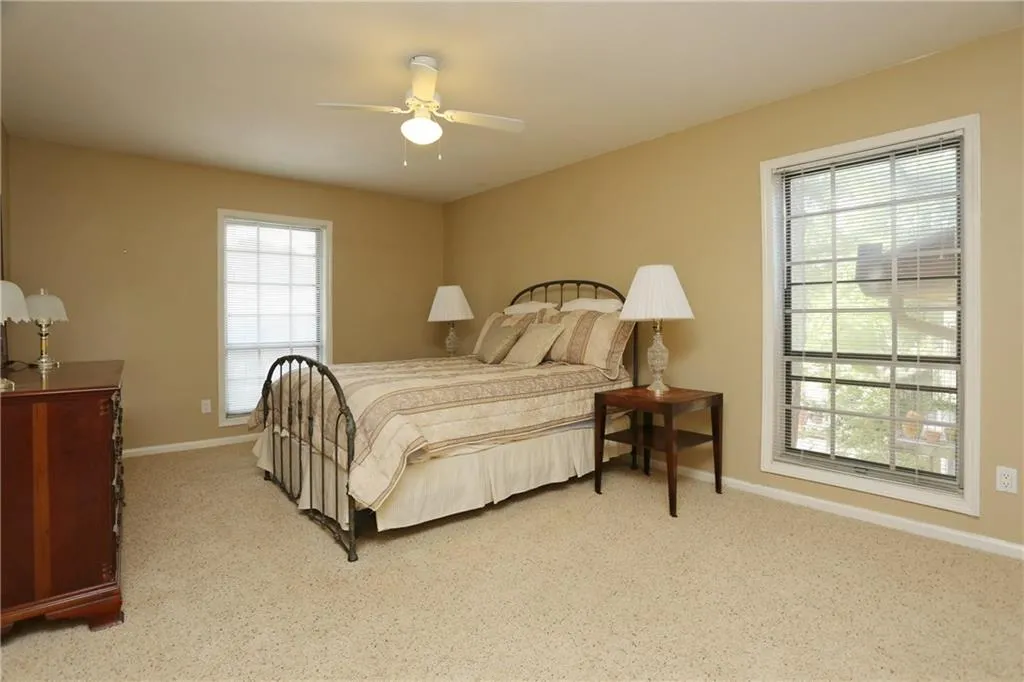 6851 Roswell Road Ne Unit Q17, Atlanta, Georgia 30328, 3 Bedrooms Bedrooms, ,2 BathroomsBathrooms,Residential,Sold,6851 Roswell Road Ne Unit Q17,5725005