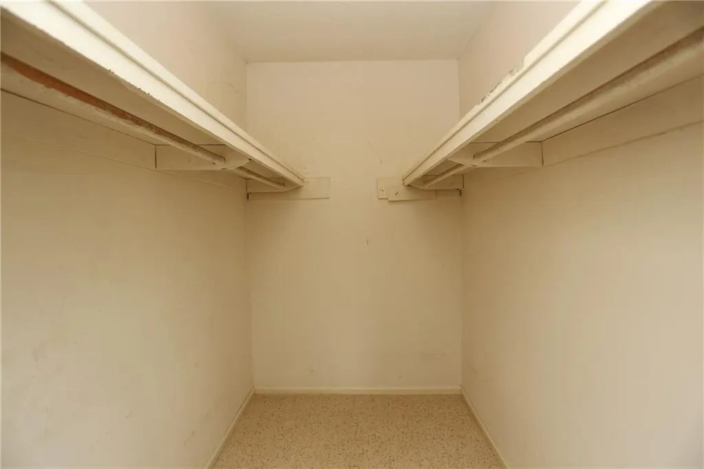 6851 Roswell Road Ne Unit Q17, Atlanta, Georgia 30328, 3 Bedrooms Bedrooms, ,2 BathroomsBathrooms,Residential,Sold,6851 Roswell Road Ne Unit Q17,5725005