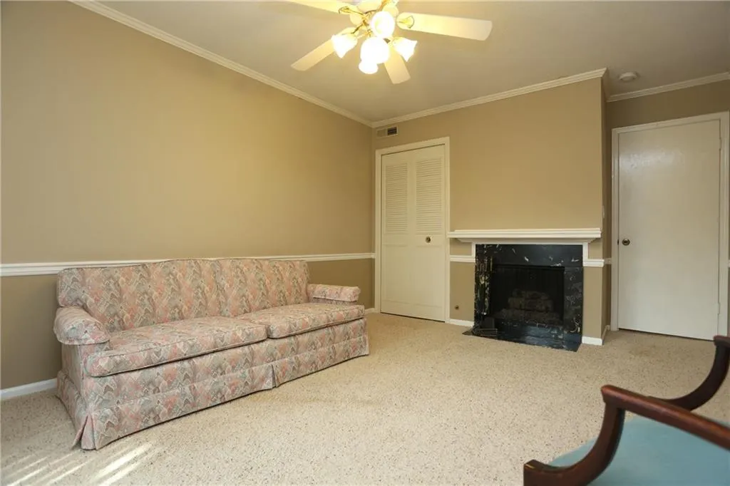 6851 Roswell Road Ne Unit Q17, Atlanta, Georgia 30328, 3 Bedrooms Bedrooms, ,2 BathroomsBathrooms,Residential,Sold,6851 Roswell Road Ne Unit Q17,5725005