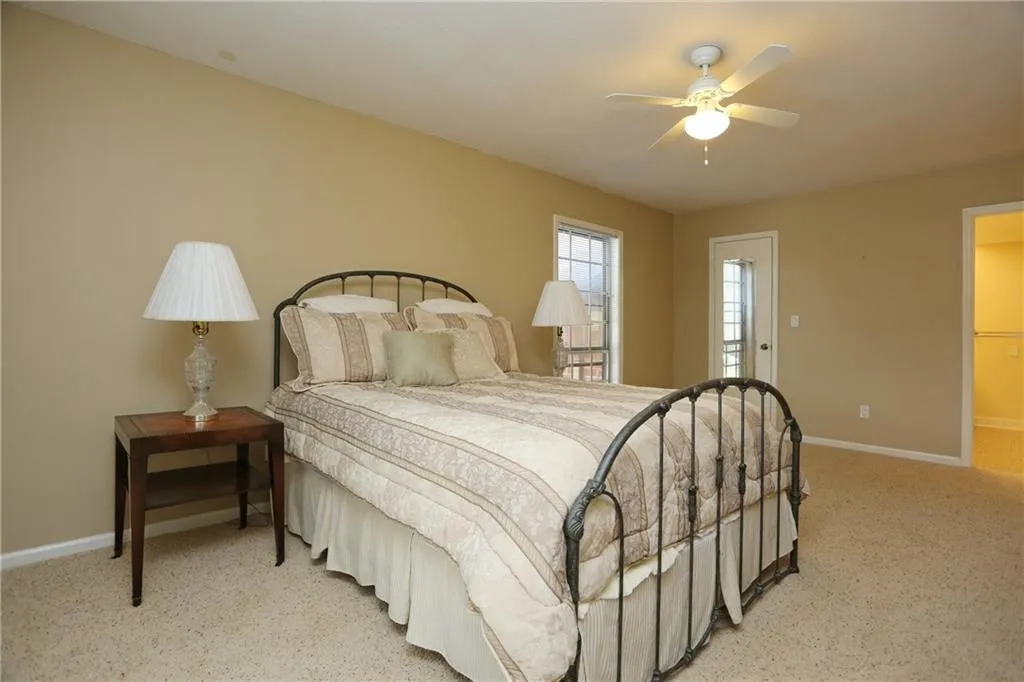 6851 Roswell Road Ne Unit Q17, Atlanta, Georgia 30328, 3 Bedrooms Bedrooms, ,2 BathroomsBathrooms,Residential,Sold,6851 Roswell Road Ne Unit Q17,5725005