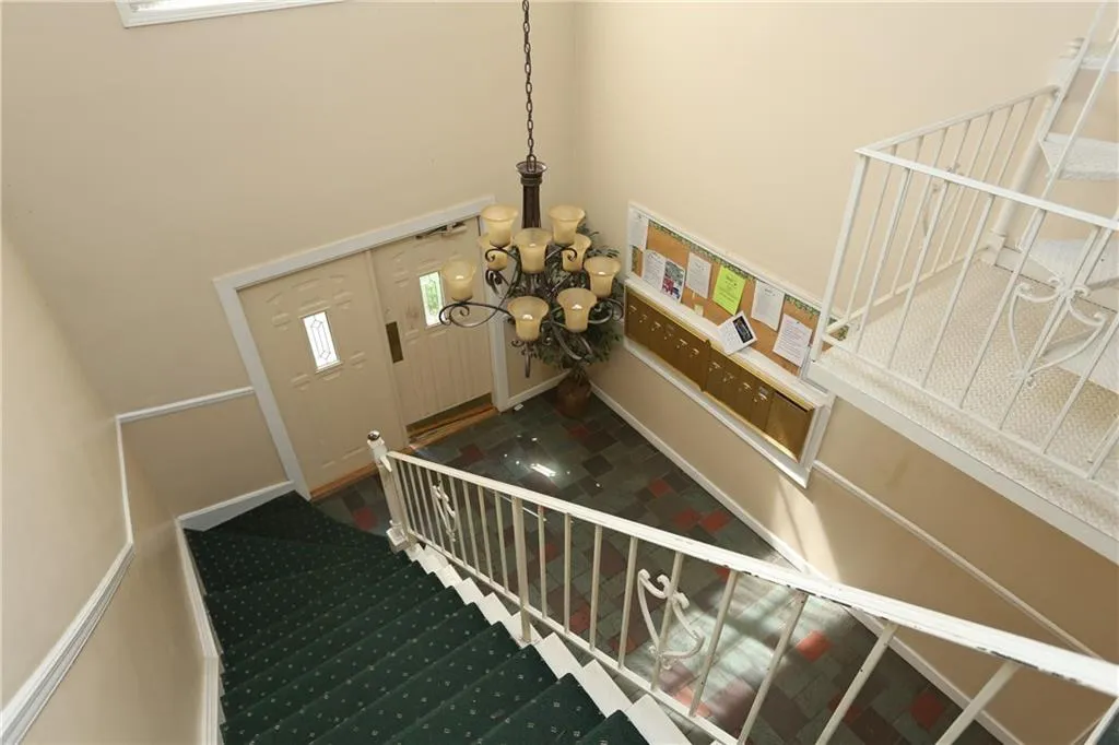 6851 Roswell Road Ne Unit Q17, Atlanta, Georgia 30328, 3 Bedrooms Bedrooms, ,2 BathroomsBathrooms,Residential,Sold,6851 Roswell Road Ne Unit Q17,5725005