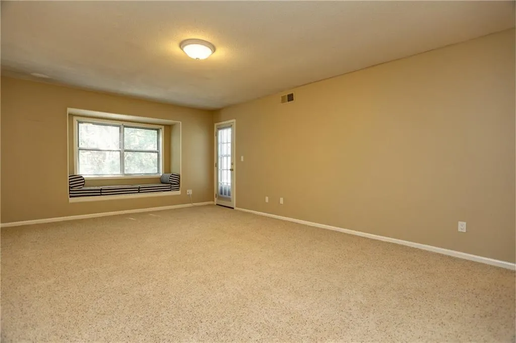 6851 Roswell Road Ne Unit Q17, Atlanta, Georgia 30328, 3 Bedrooms Bedrooms, ,2 BathroomsBathrooms,Residential,Sold,6851 Roswell Road Ne Unit Q17,5725005