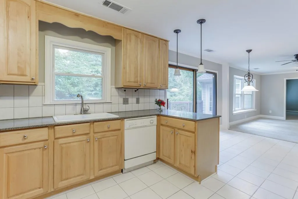 505 Wyncourtney Drive, Sandy Springs, Georgia 30328, 4 Bedrooms Bedrooms, ,2 BathroomsBathrooms,Residential,Sold,505 Wyncourtney Drive,6564714