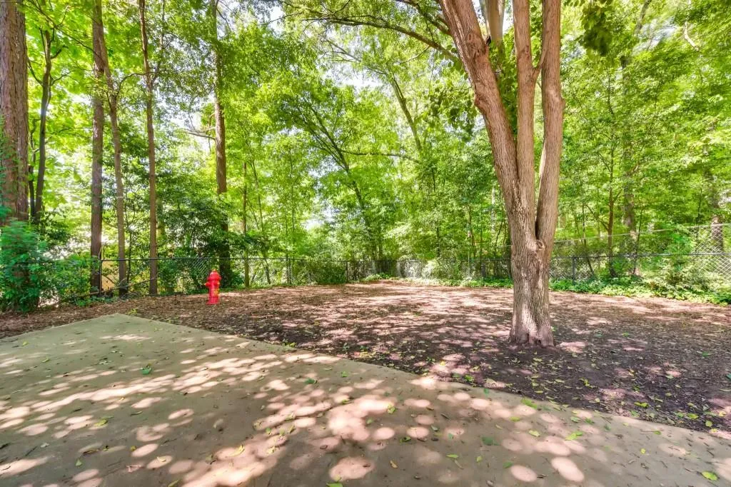 6940 Roswell Road Unit 21-d, Sandy Springs, Georgia 30328, 2 Bedrooms Bedrooms, ,1 BathroomBathrooms,Residential,Sold,6940 Roswell Road Unit 21-d,6553208