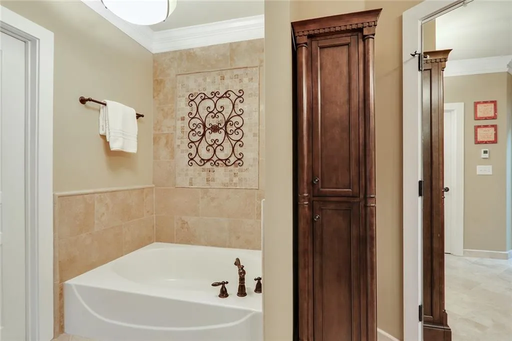799 Hammond Drive Unit 305, Sandy Springs, Georgia 30328, 1 Bedroom Bedrooms, ,1 BathroomBathrooms,Residential,Sold,799 Hammond Drive Unit 305,5792067