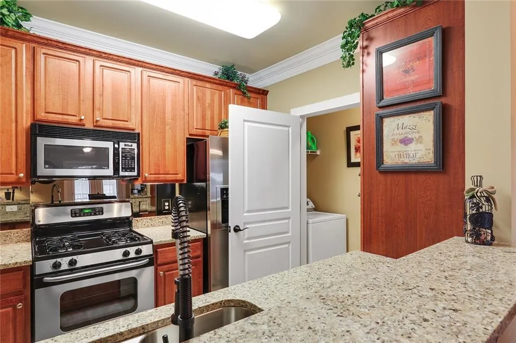 799 Hammond Drive Unit 305, Sandy Springs, Georgia 30328, 1 Bedroom Bedrooms, ,1 BathroomBathrooms,Residential,Sold,799 Hammond Drive Unit 305,5792067