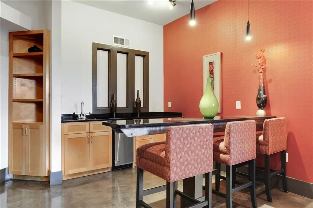 799 Hammond Drive Unit 305, Sandy Springs, Georgia 30328, 1 Bedroom Bedrooms, ,1 BathroomBathrooms,Residential,Sold,799 Hammond Drive Unit 305,5792067