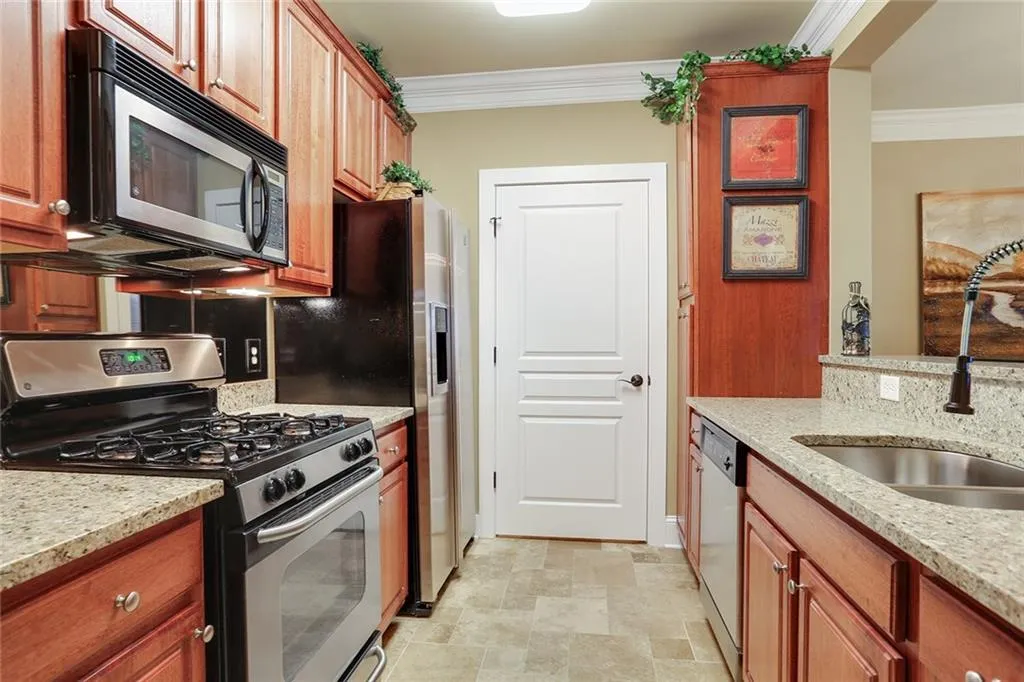 799 Hammond Drive Unit 305, Sandy Springs, Georgia 30328, 1 Bedroom Bedrooms, ,1 BathroomBathrooms,Residential,Sold,799 Hammond Drive Unit 305,5792067