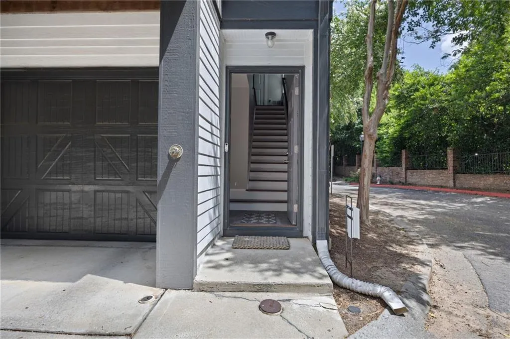 221 Semel Circle Nw Unit 277, Atlanta, Georgia 30309, 1 Bedroom Bedrooms, ,1 BathroomBathrooms,Residential,For Sale,221 Semel Circle Nw Unit 277,7617360