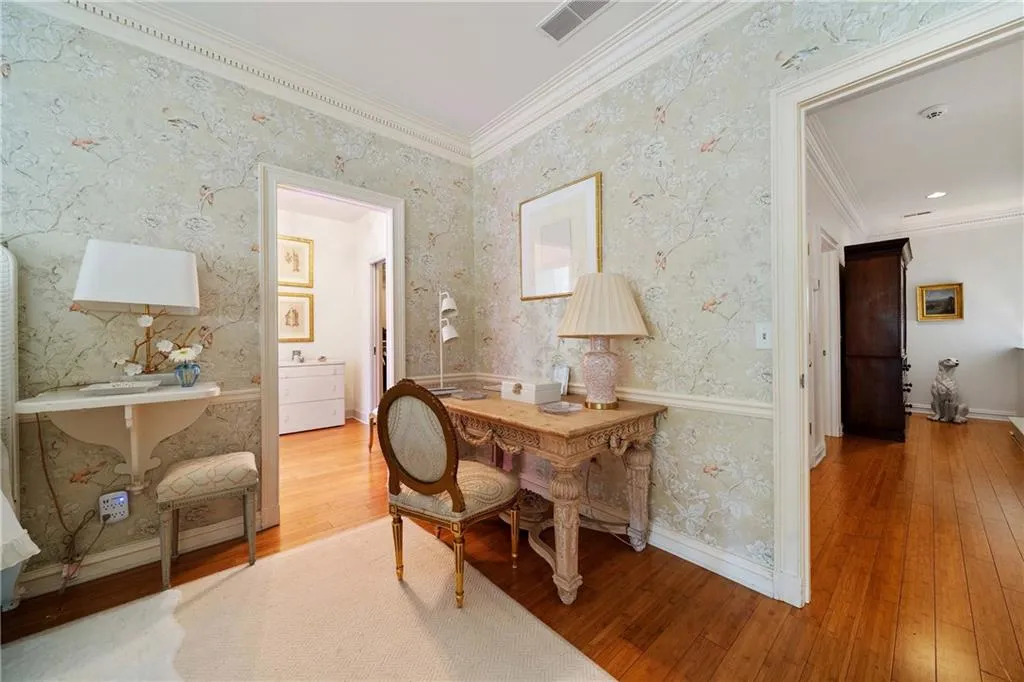 2525 Peachtree Road Ne Unit 25, Atlanta, Georgia 30305, 3 Bedrooms Bedrooms, ,4 BathroomsBathrooms,Residential,For Sale,2525 Peachtree Road Ne Unit 25,7634711