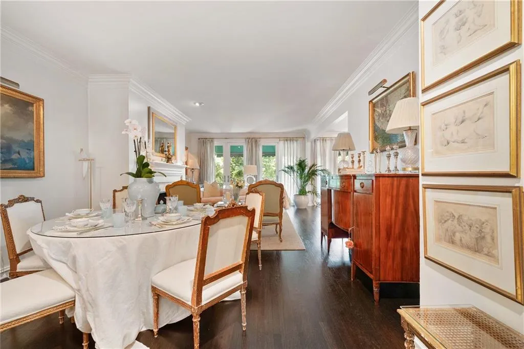 2525 Peachtree Road Ne Unit 25, Atlanta, Georgia 30305, 3 Bedrooms Bedrooms, ,4 BathroomsBathrooms,Residential,For Sale,2525 Peachtree Road Ne Unit 25,7634711