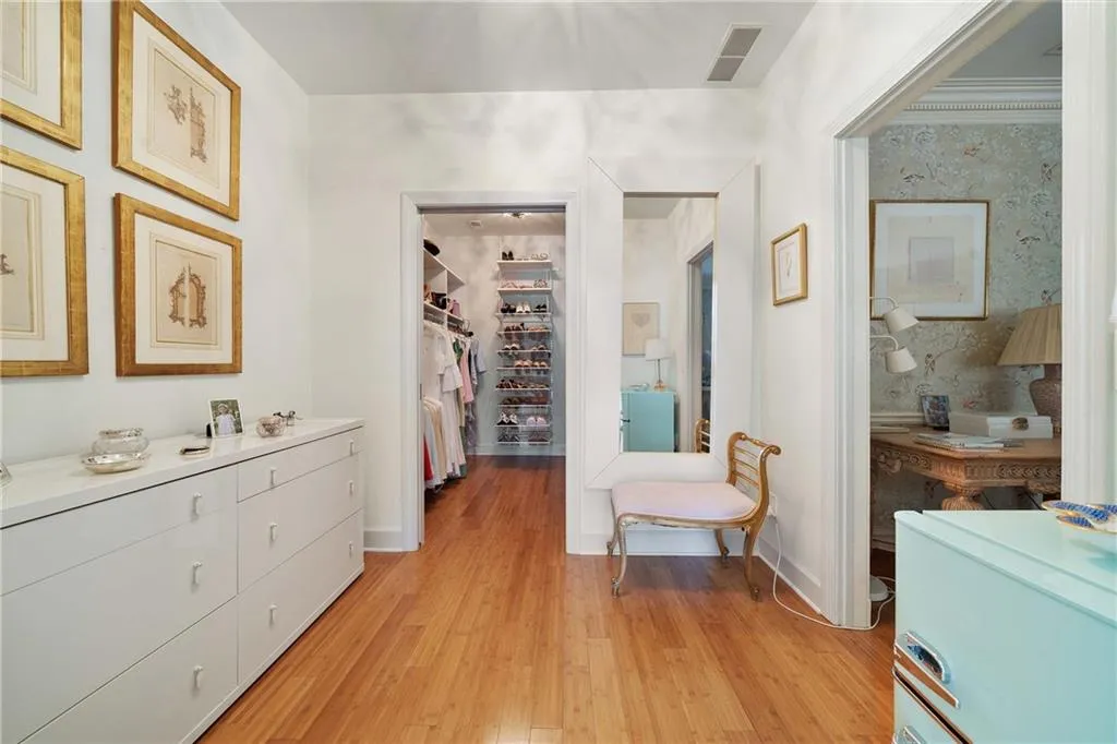2525 Peachtree Road Ne Unit 25, Atlanta, Georgia 30305, 3 Bedrooms Bedrooms, ,4 BathroomsBathrooms,Residential,For Sale,2525 Peachtree Road Ne Unit 25,7634711
