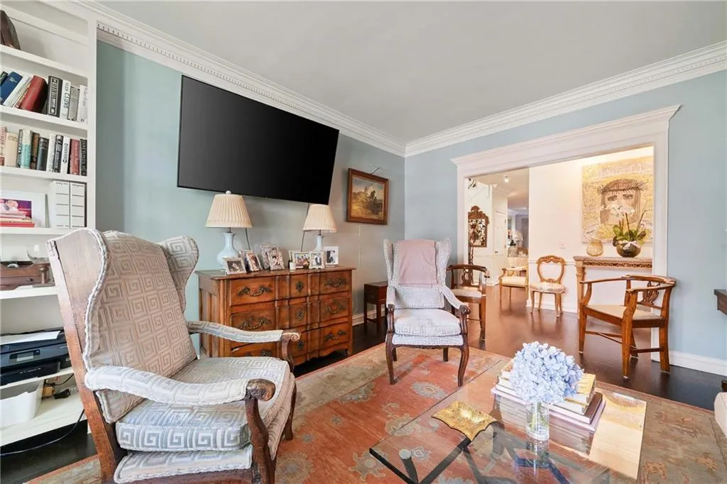 2525 Peachtree Road Ne Unit 25, Atlanta, Georgia 30305, 3 Bedrooms Bedrooms, ,4 BathroomsBathrooms,Residential,For Sale,2525 Peachtree Road Ne Unit 25,7634711