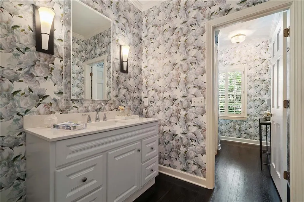 2525 Peachtree Road Ne Unit 25, Atlanta, Georgia 30305, 3 Bedrooms Bedrooms, ,4 BathroomsBathrooms,Residential,For Sale,2525 Peachtree Road Ne Unit 25,7634711