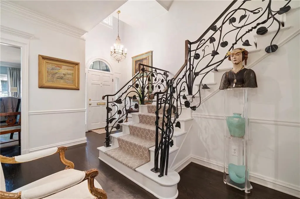 2525 Peachtree Road Ne Unit 25, Atlanta, Georgia 30305, 3 Bedrooms Bedrooms, ,4 BathroomsBathrooms,Residential,For Sale,2525 Peachtree Road Ne Unit 25,7634711