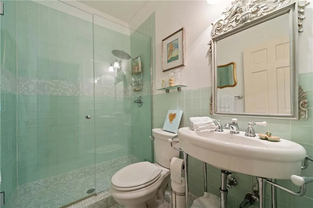 2525 Peachtree Road Ne Unit 25, Atlanta, Georgia 30305, 3 Bedrooms Bedrooms, ,4 BathroomsBathrooms,Residential,For Sale,2525 Peachtree Road Ne Unit 25,7634711