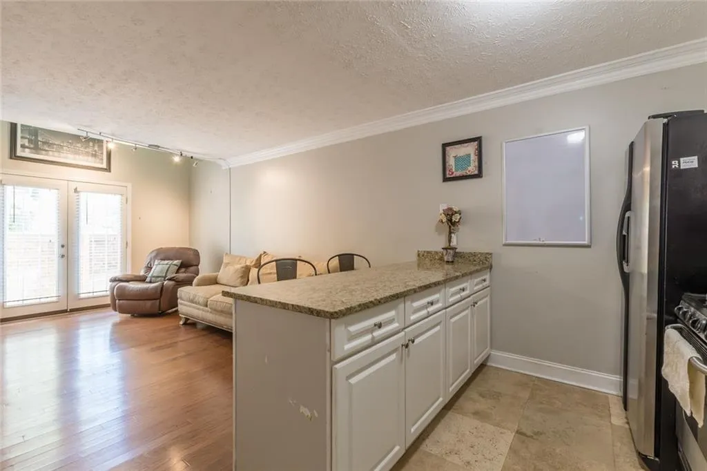 6980 Roswell Road Unit I1, Atlanta, Georgia 30328, 1 Bedroom Bedrooms, ,1 BathroomBathrooms,Residential,Sold,6980 Roswell Road Unit I1,6873463