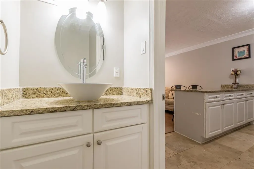 6980 Roswell Road Unit I1, Atlanta, Georgia 30328, 1 Bedroom Bedrooms, ,1 BathroomBathrooms,Residential,Sold,6980 Roswell Road Unit I1,6873463