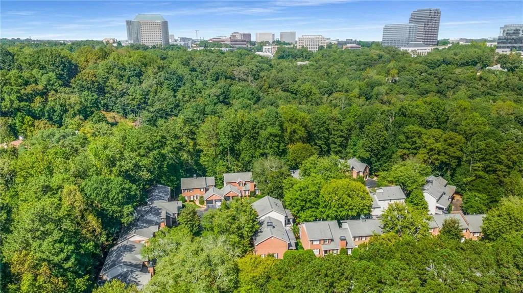11 Pointe Terrace Se, Atlanta, Georgia 30339, 3 Bedrooms Bedrooms, ,2 BathroomsBathrooms,Residential,For Sale,11 Pointe Terrace Se,7660883 11 Pointe Terrace Se, Atlanta, Georgia 30339, 3 Bedrooms Bedrooms, ,2 BathroomsBathrooms,Residential,For Sale,11 Pointe Terrace Se,7660883