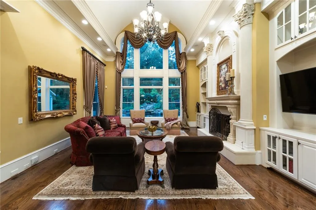 4870 Northside Drive, Atlanta, Georgia 30327, 7 Bedrooms Bedrooms, ,8 BathroomsBathrooms,Residential,Sold,4870 Northside Drive,6698946