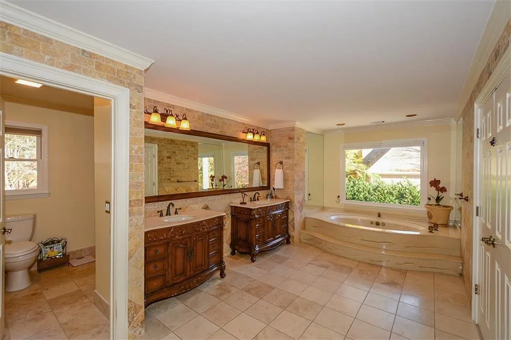 180 Wing Mill Road, Sandy Springs, Georgia 30350, 5 Bedrooms Bedrooms, ,4 BathroomsBathrooms,Residential,Sold,180 Wing Mill Road,5620928