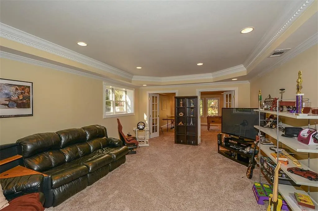 180 Wing Mill Road, Sandy Springs, Georgia 30350, 5 Bedrooms Bedrooms, ,4 BathroomsBathrooms,Residential,Sold,180 Wing Mill Road,5620928