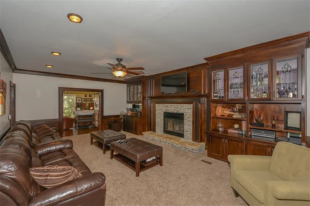 180 Wing Mill Road, Sandy Springs, Georgia 30350, 5 Bedrooms Bedrooms, ,4 BathroomsBathrooms,Residential,Sold,180 Wing Mill Road,5620928