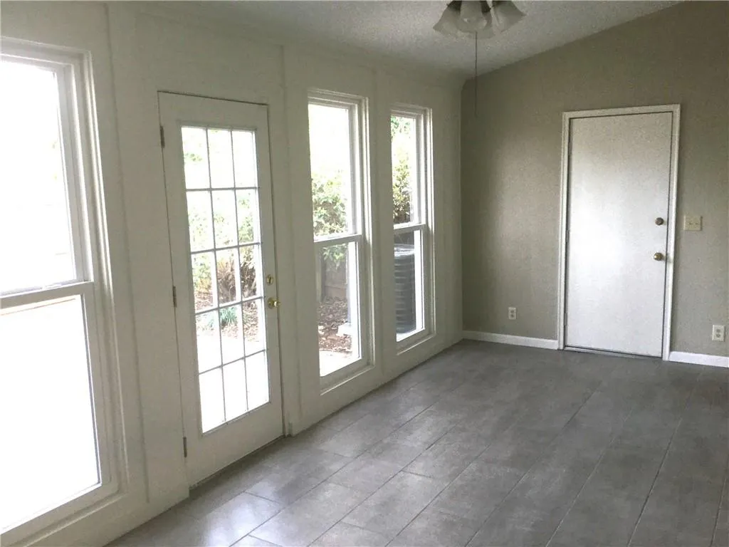 740 Towergate Place, Sandy Springs, Georgia 30350, 3 Bedrooms Bedrooms, ,2 BathroomsBathrooms,Residential,Sold,740 Towergate Place,6696942