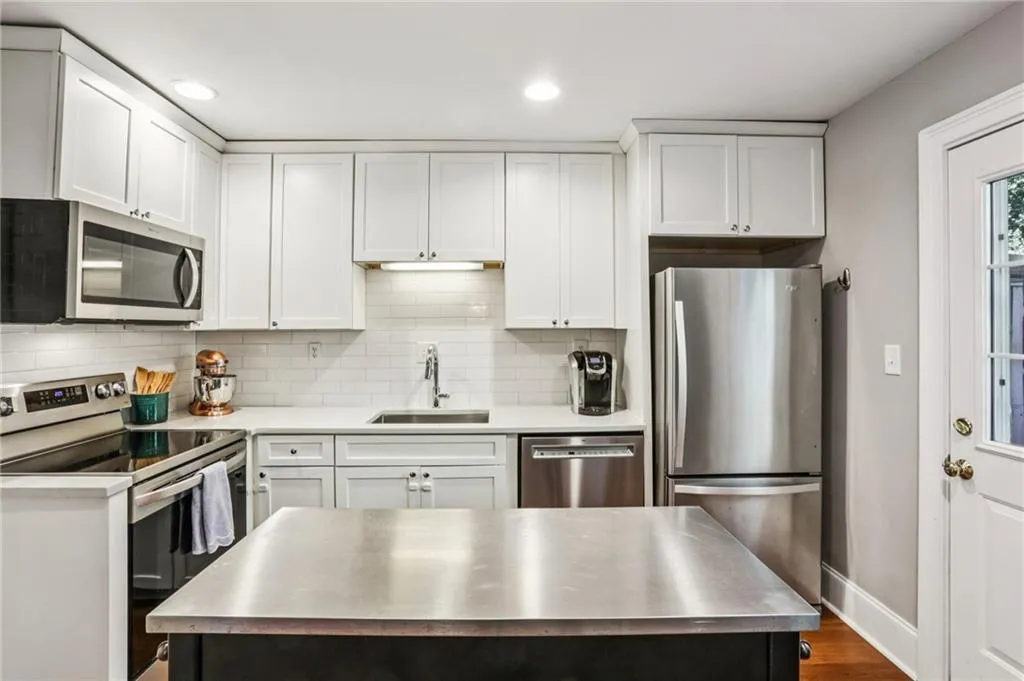 13 Independence Place Nw, Atlanta, Georgia 30318, 2 Bedrooms Bedrooms, 0 ,2 BathroomsBathrooms,Residential,For Sale,13 Independence Place Nw,7721649