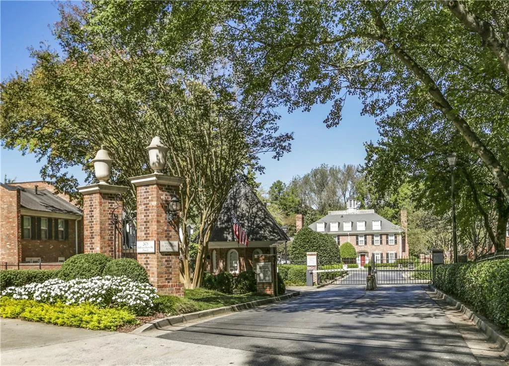 13 Independence Place Nw, Atlanta, Georgia 30318, 2 Bedrooms Bedrooms, 0 ,2 BathroomsBathrooms,Residential,For Sale,13 Independence Place Nw,7721649