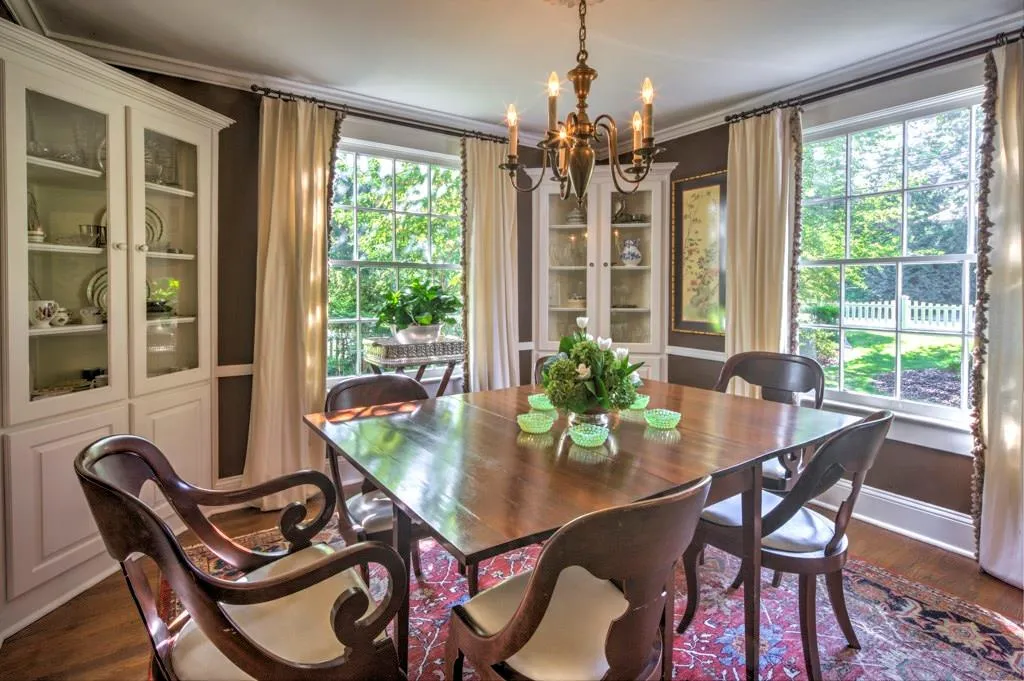 460 Brentwood Drive Ne, Atlanta, Georgia 30305, 4 Bedrooms Bedrooms, ,3 BathroomsBathrooms,Residential,Sold,460 Brentwood Drive Ne,5756915